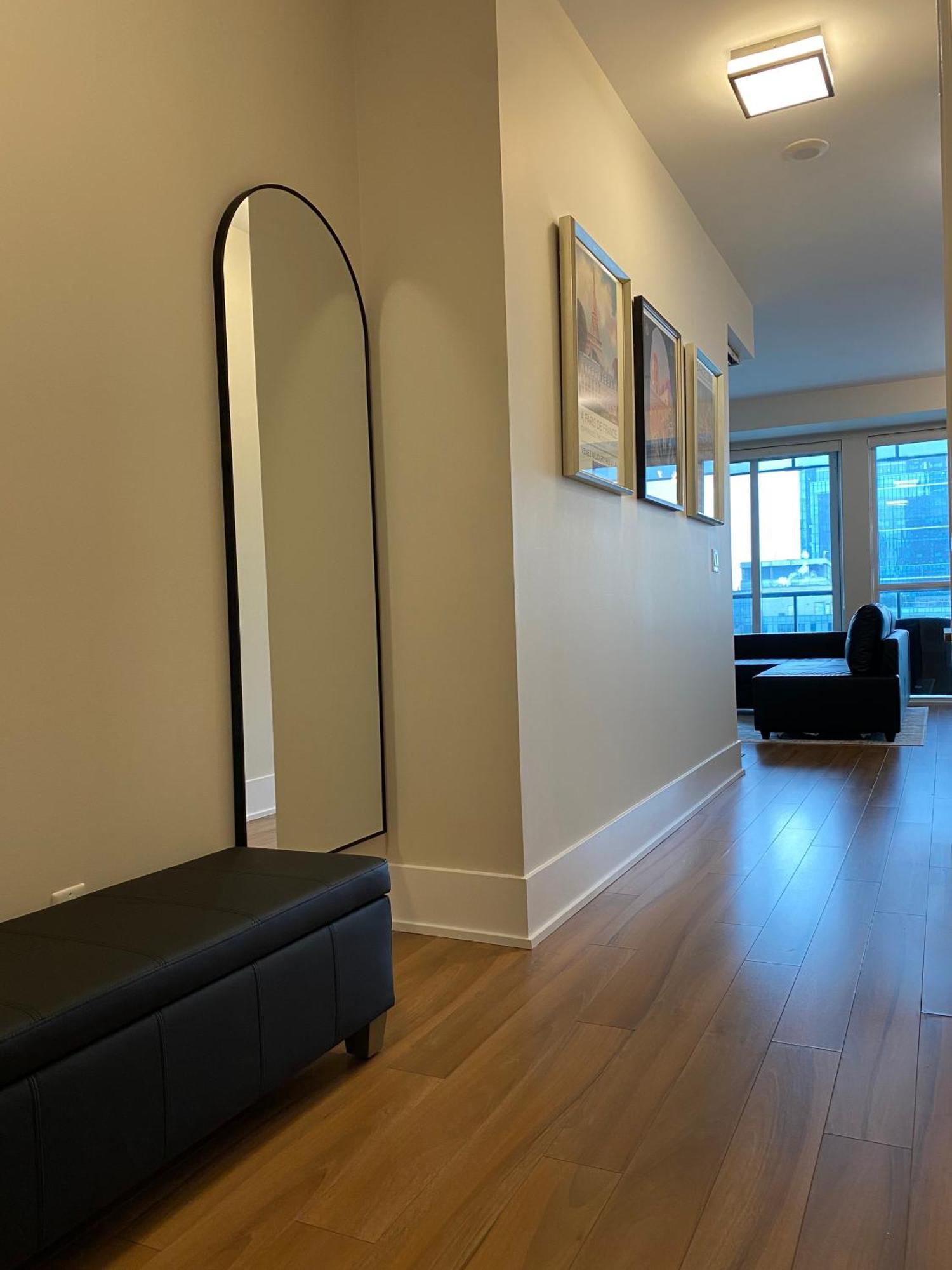 Central Toronto Suite - Free Parking, City Views, Near Cn Tower Kültér fotó