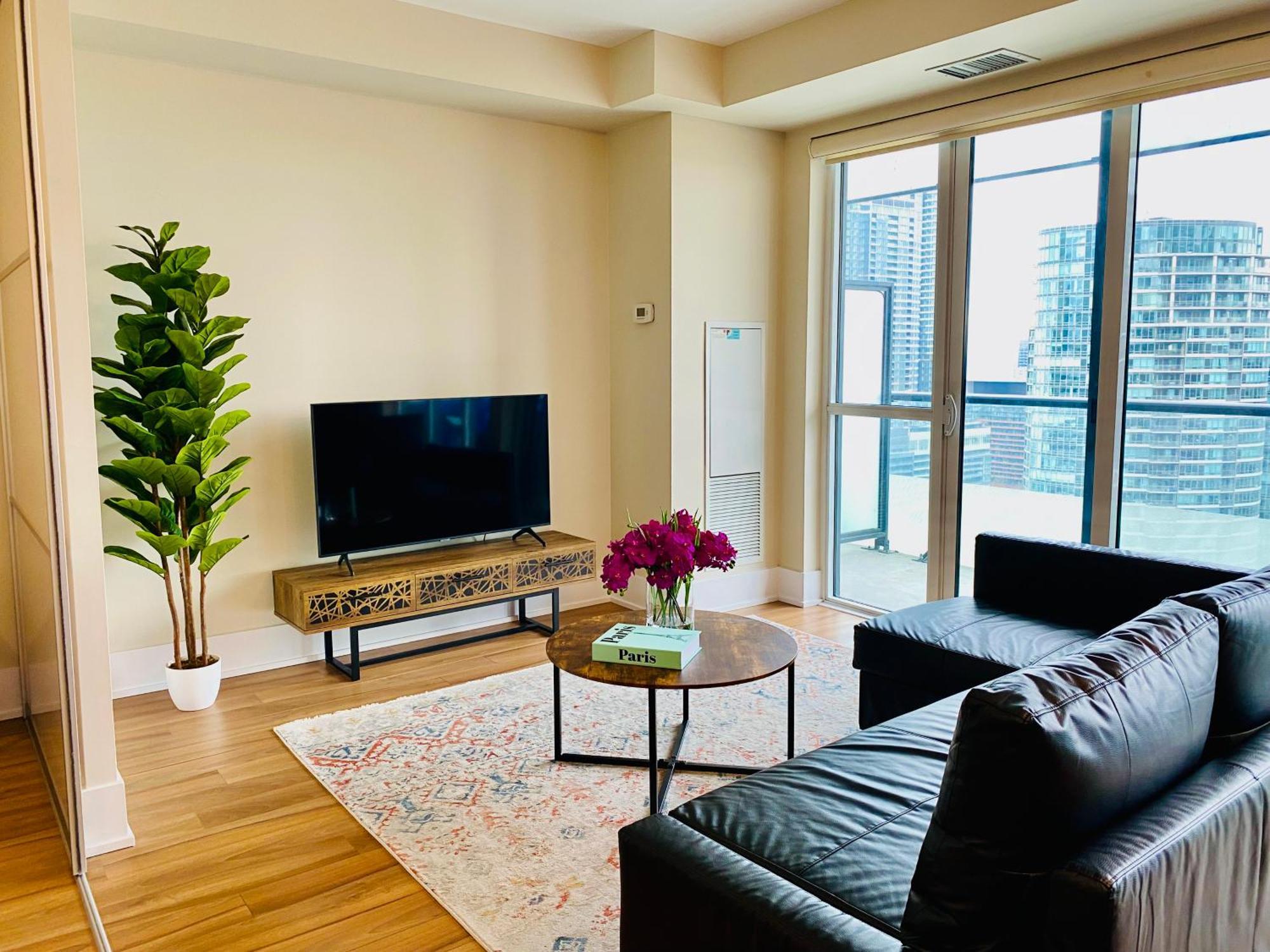 Central Toronto Suite - Free Parking, City Views, Near Cn Tower Kültér fotó