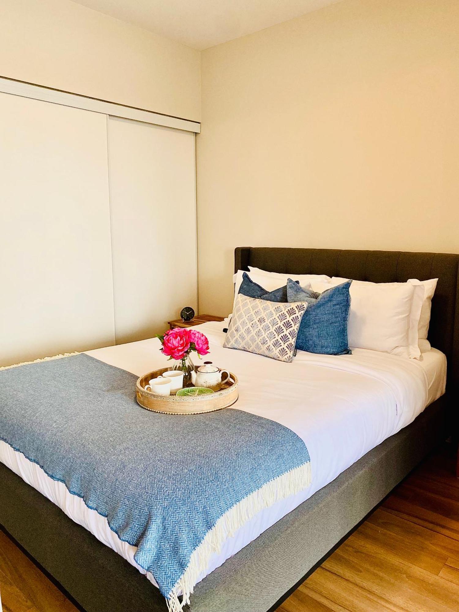 Central Toronto Suite - Free Parking, City Views, Near Cn Tower Kültér fotó